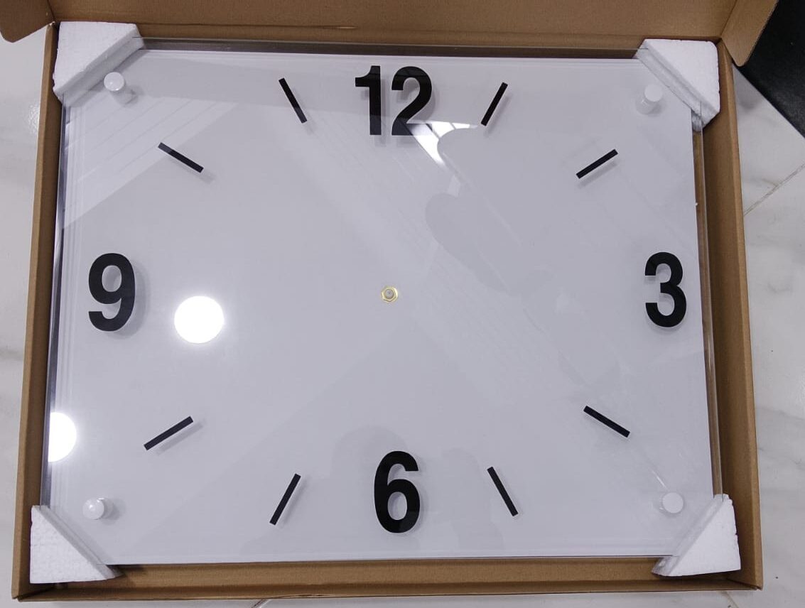 ساعة حائط ساعة حائط